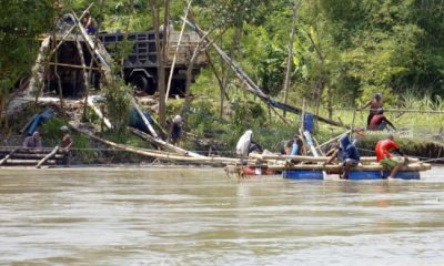 Masyarakat Kampung Sebelang Muara Pahu Tuntut Kompensasi Penyedotan Pasir Sungai
