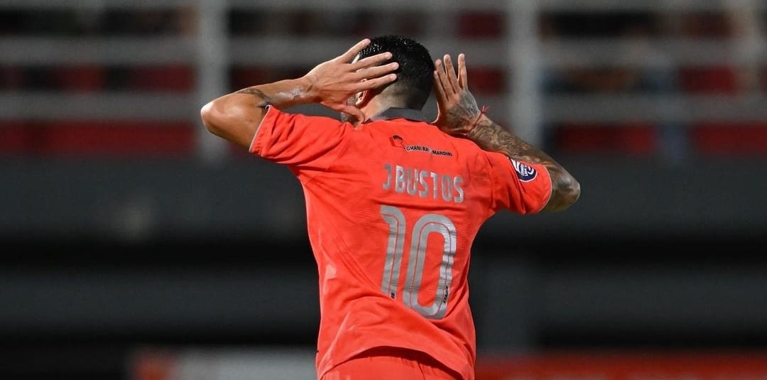 BORNEO FC MENANG