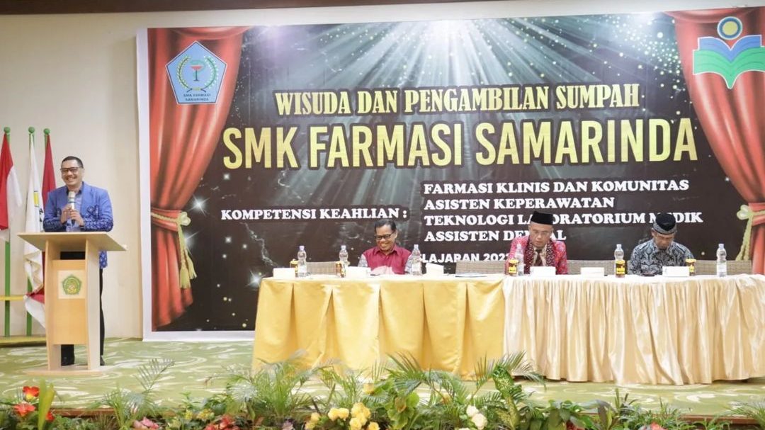 Hadiri Wisuda SMK Farmasi, Faisal Ingatkan Soal Profesionalisme Profesi