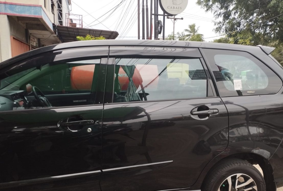 kaca film mobil