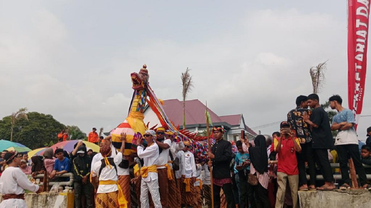 puncak prosesi erau