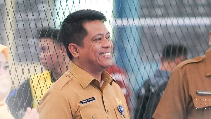 seragam sekolah gratis