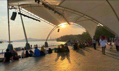Ide healing murah di Samarinda dengan menikmati pemandangan Sungai Mahakam.